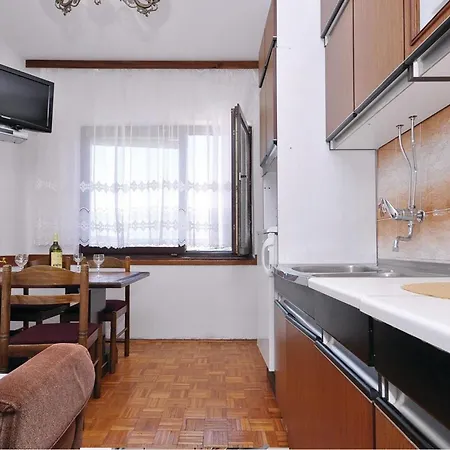 2 Bedroom Lovely Apartment In Starigrad Paklenica Exterior photo